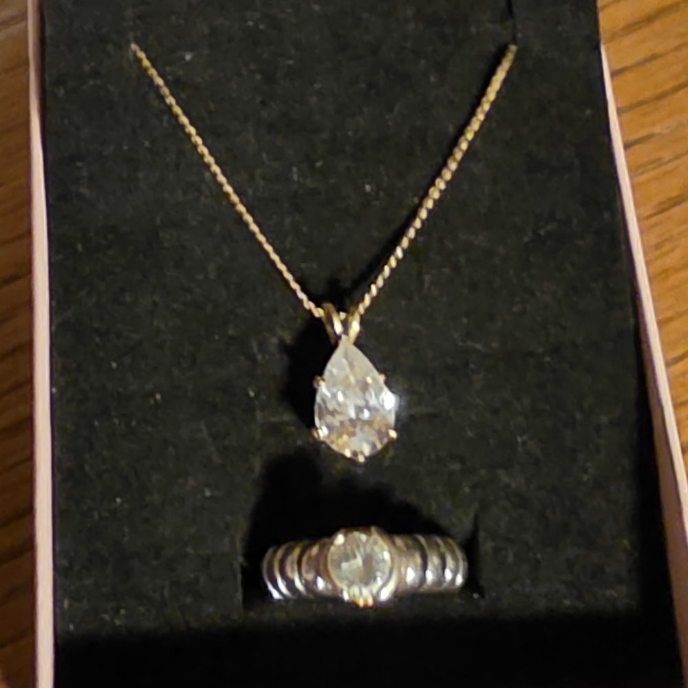 Elegant Gold And Silver Jewelry Set View 4